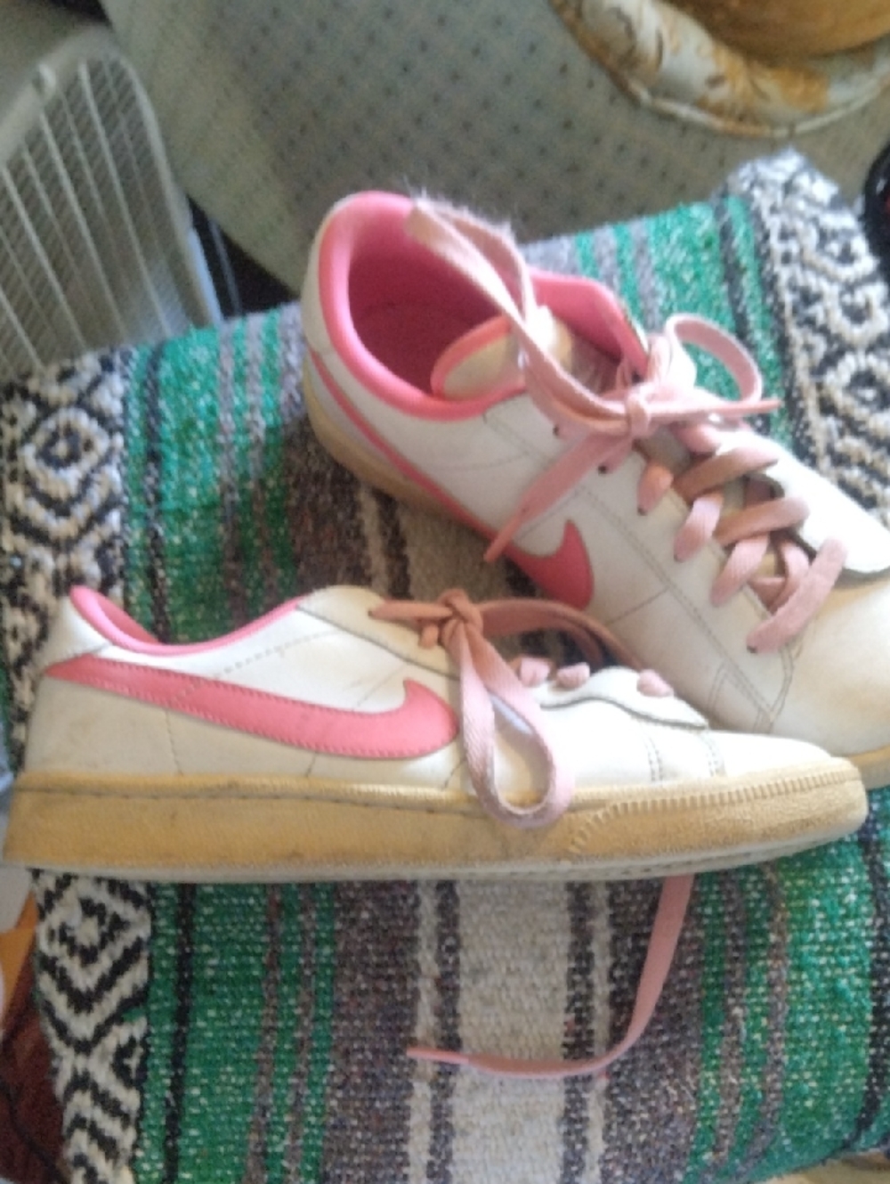 Nike Women’s White Sneakers with Pink Swoosh